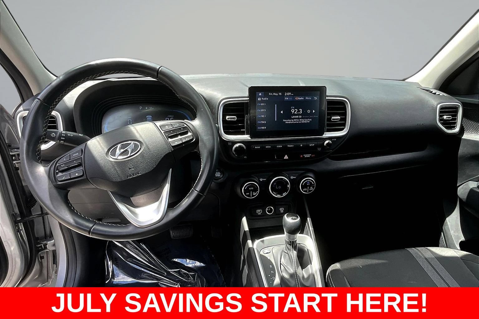 Used 2025 Hyundai Venue SEL FWD image 10