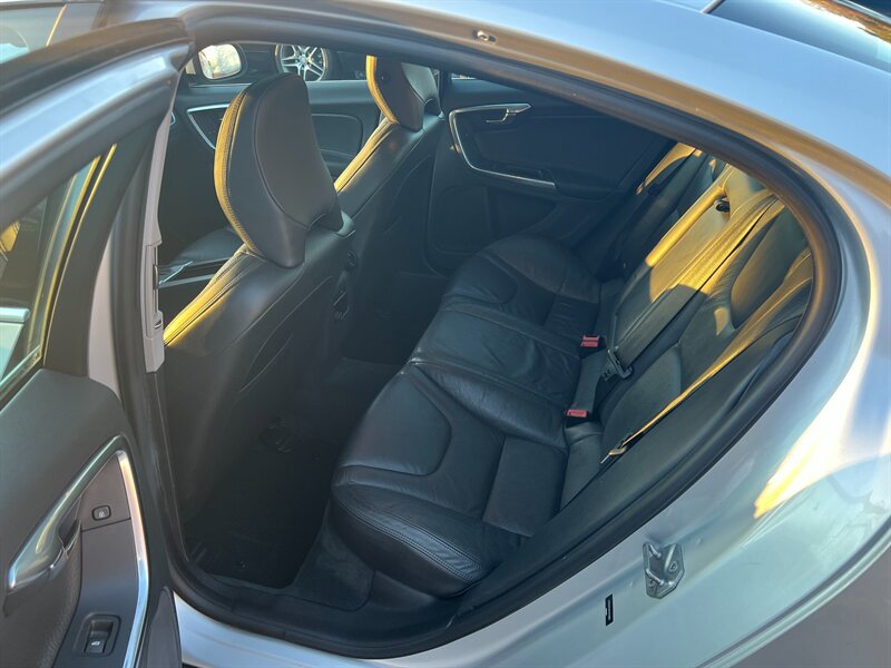 Used 2014 Volvo S60 T5 image 10