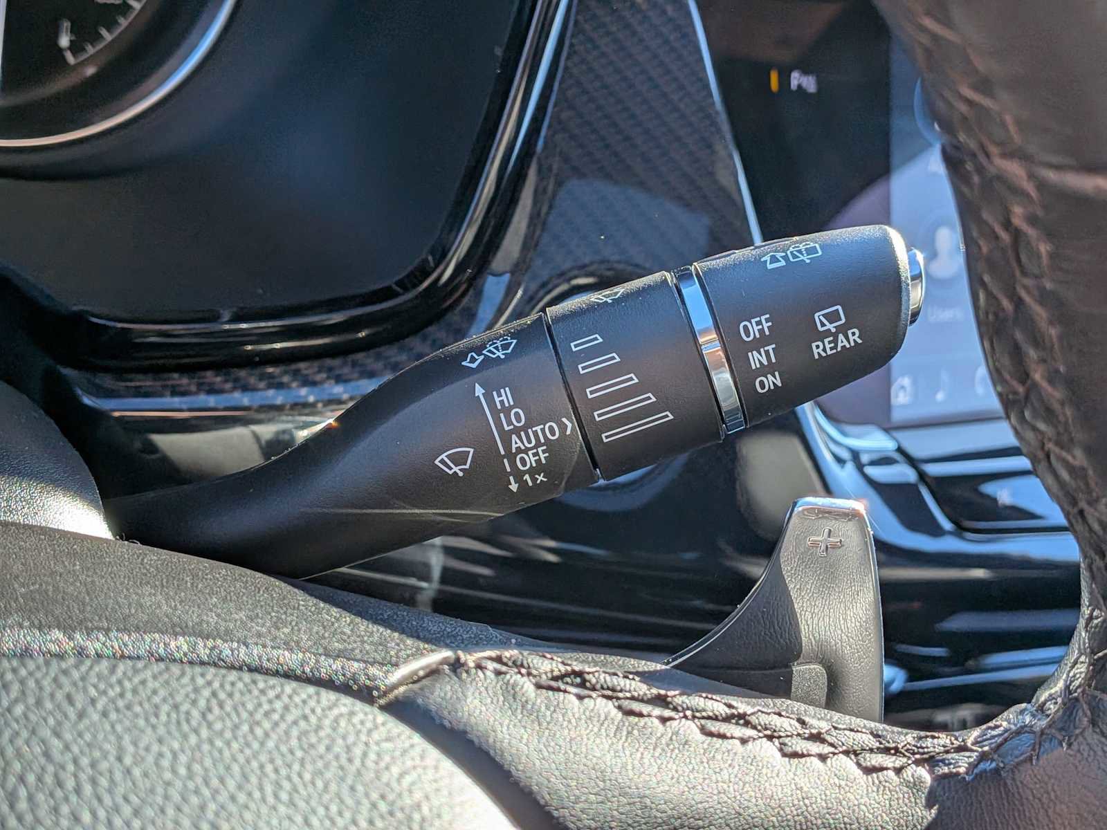 Used 2024 Cadillac XT6 Sport image 28