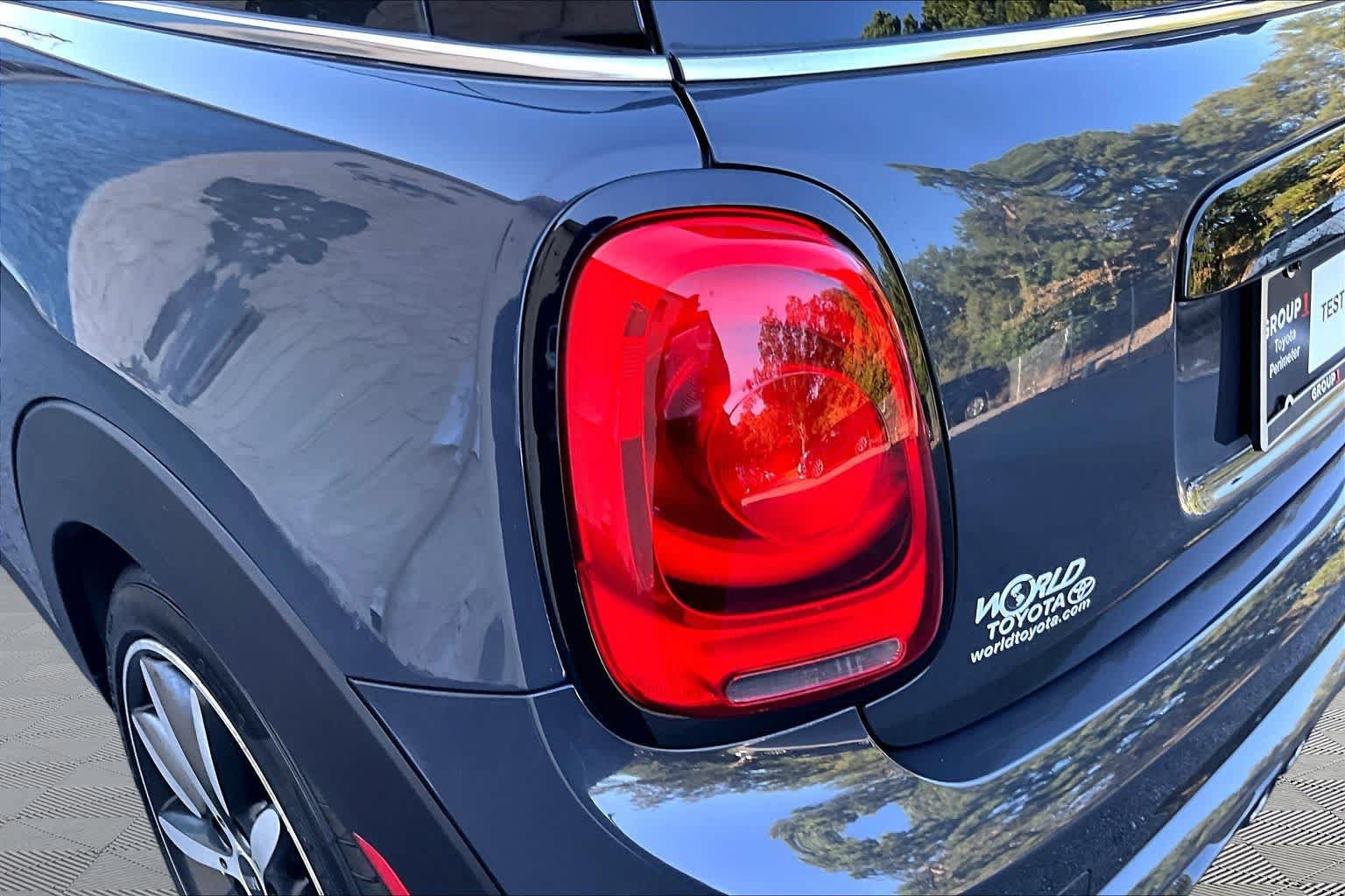 Used 2019 MINI Cooper S w/ Signature Upholstery Package FWD image 29
