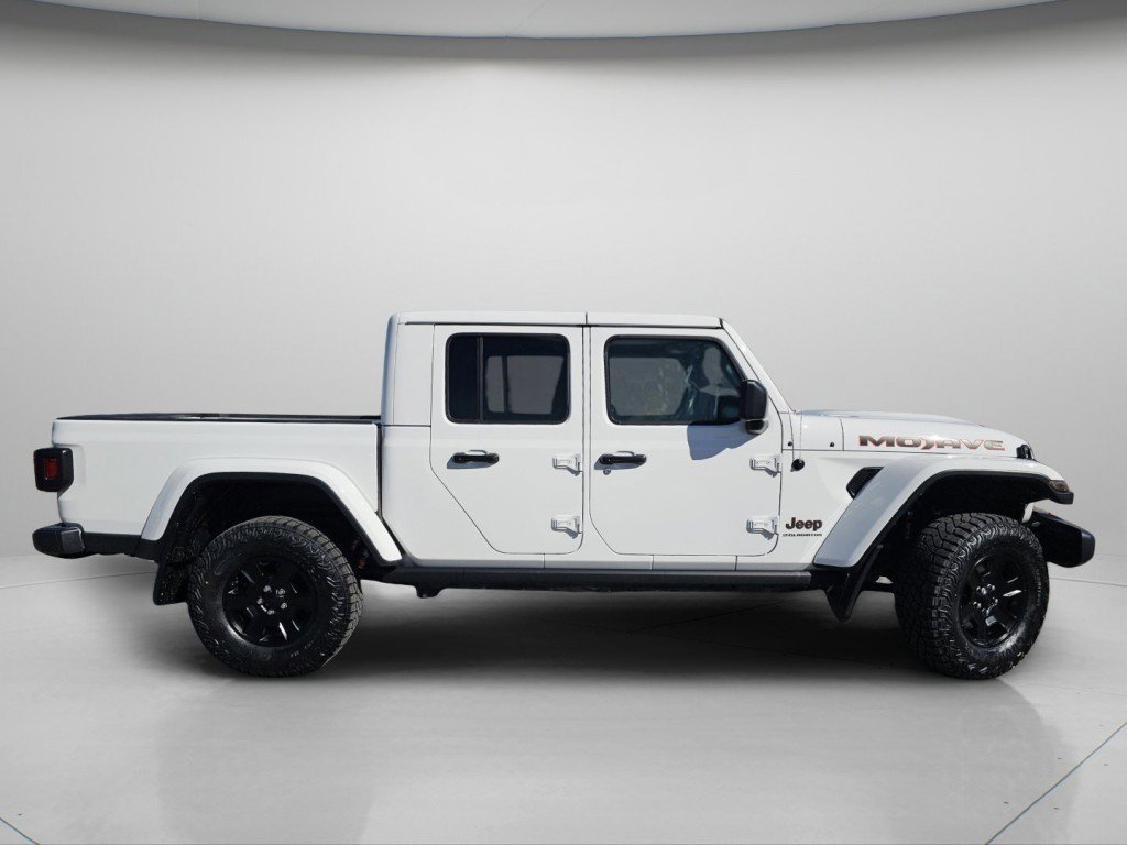 Used 2023 Jeep Gladiator Mojave w/ Cold Weather Group image 27