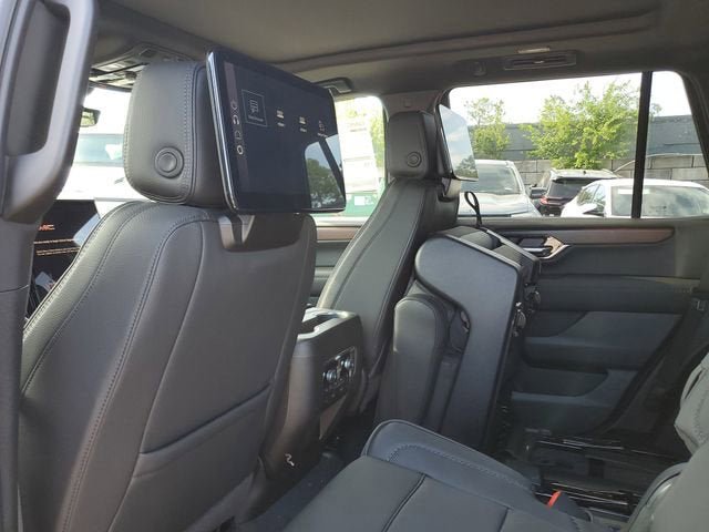 New 2026 GMC Yukon Denali w/ Denali Reserve Package AWD/4WD image 10