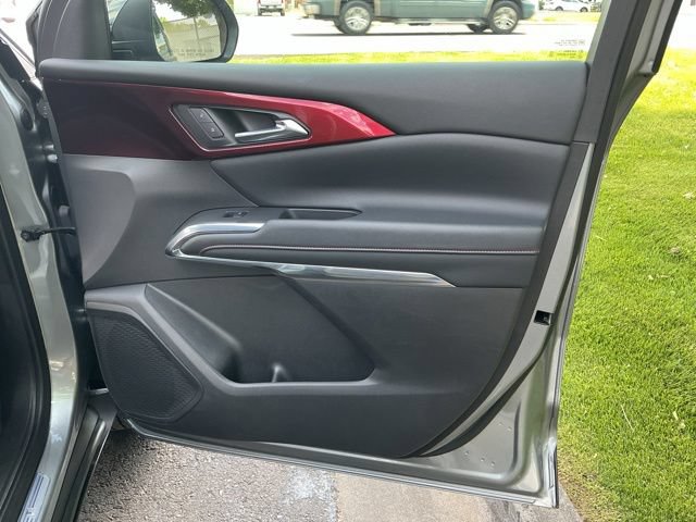 Used 2025 Chevrolet Traverse Z71 AWD/4WD image 26