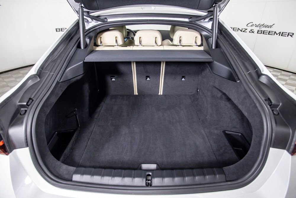 Used 2023 BMW i4 eDrive35 RWD image 8