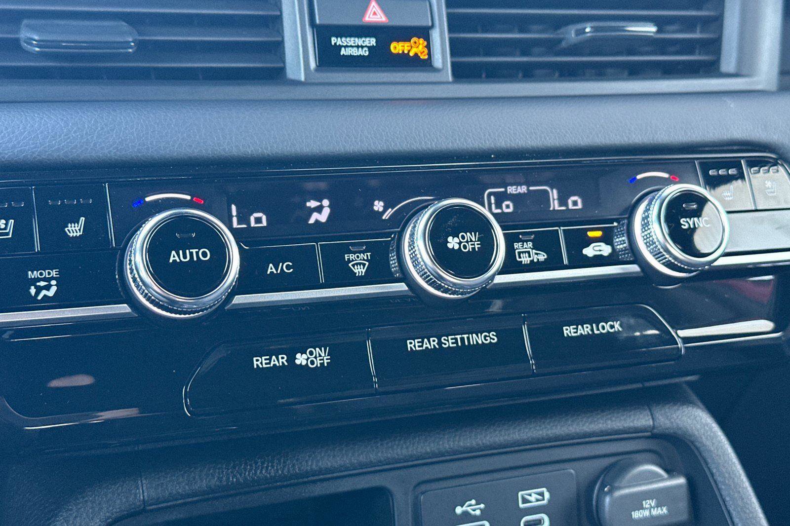 Certified 2025 Honda Pilot Black Edition image 21