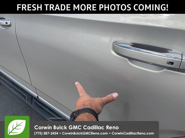 Used 2021 GMC Yukon SLT w/ SLT Luxury Plus Package AWD/4WD image 10