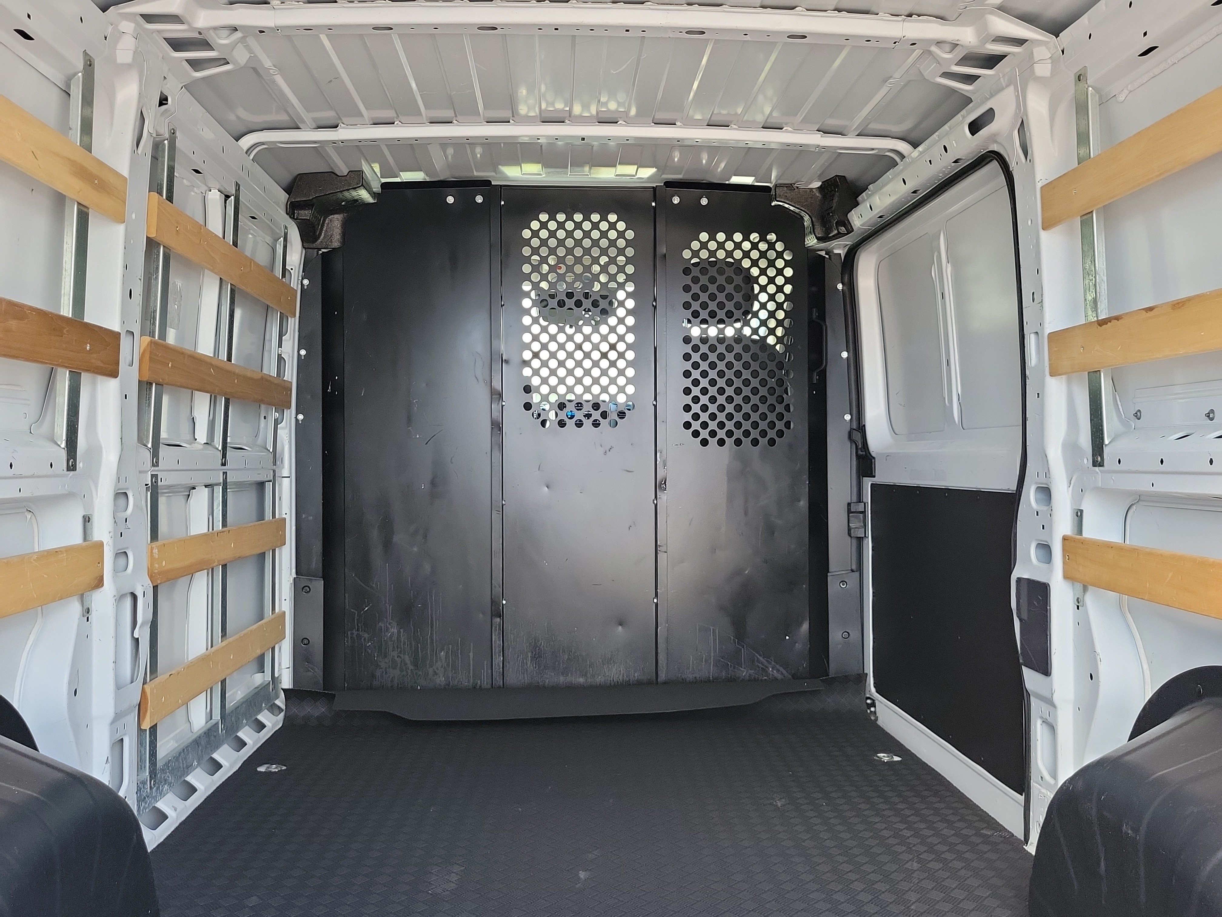 Used 2025 RAM ProMaster 2500 w/ U-Haul Equipment Group FWD image 14