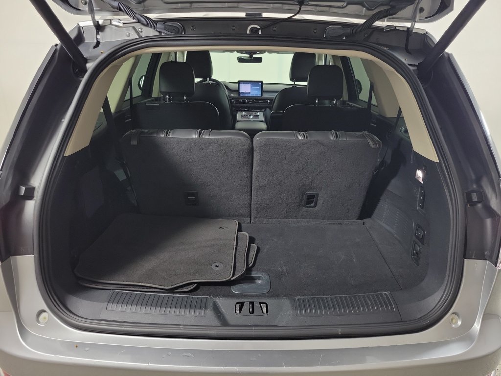Certified 2024 Lincoln Aviator 2WD w/ Premium Package image 7