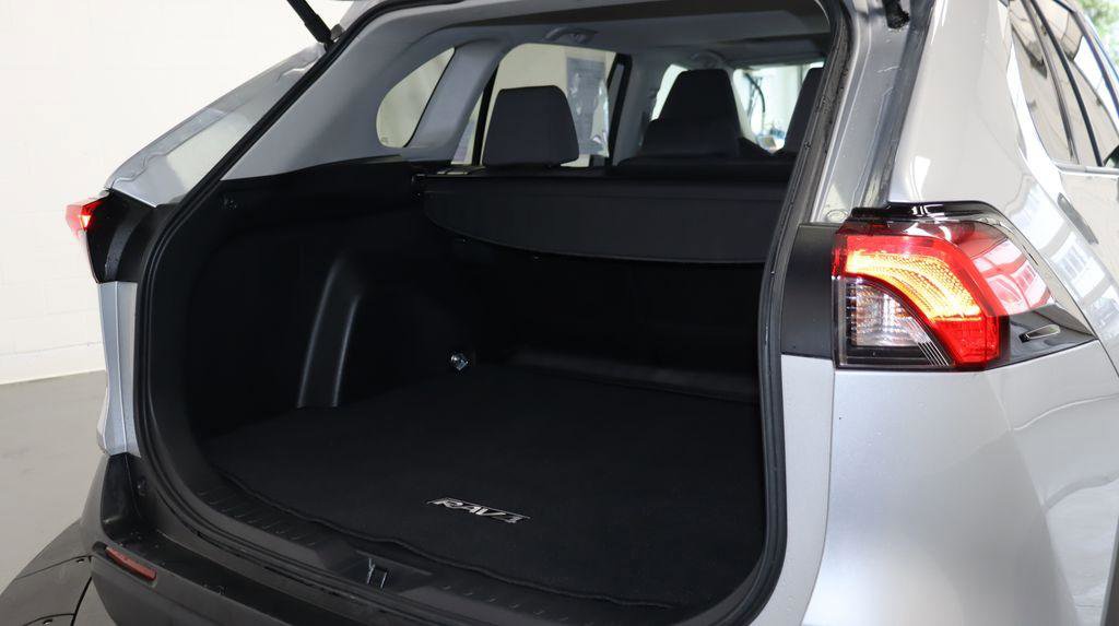 Used 2024 Toyota RAV4 XLE w/ Convenience Package AWD/4WD image 26