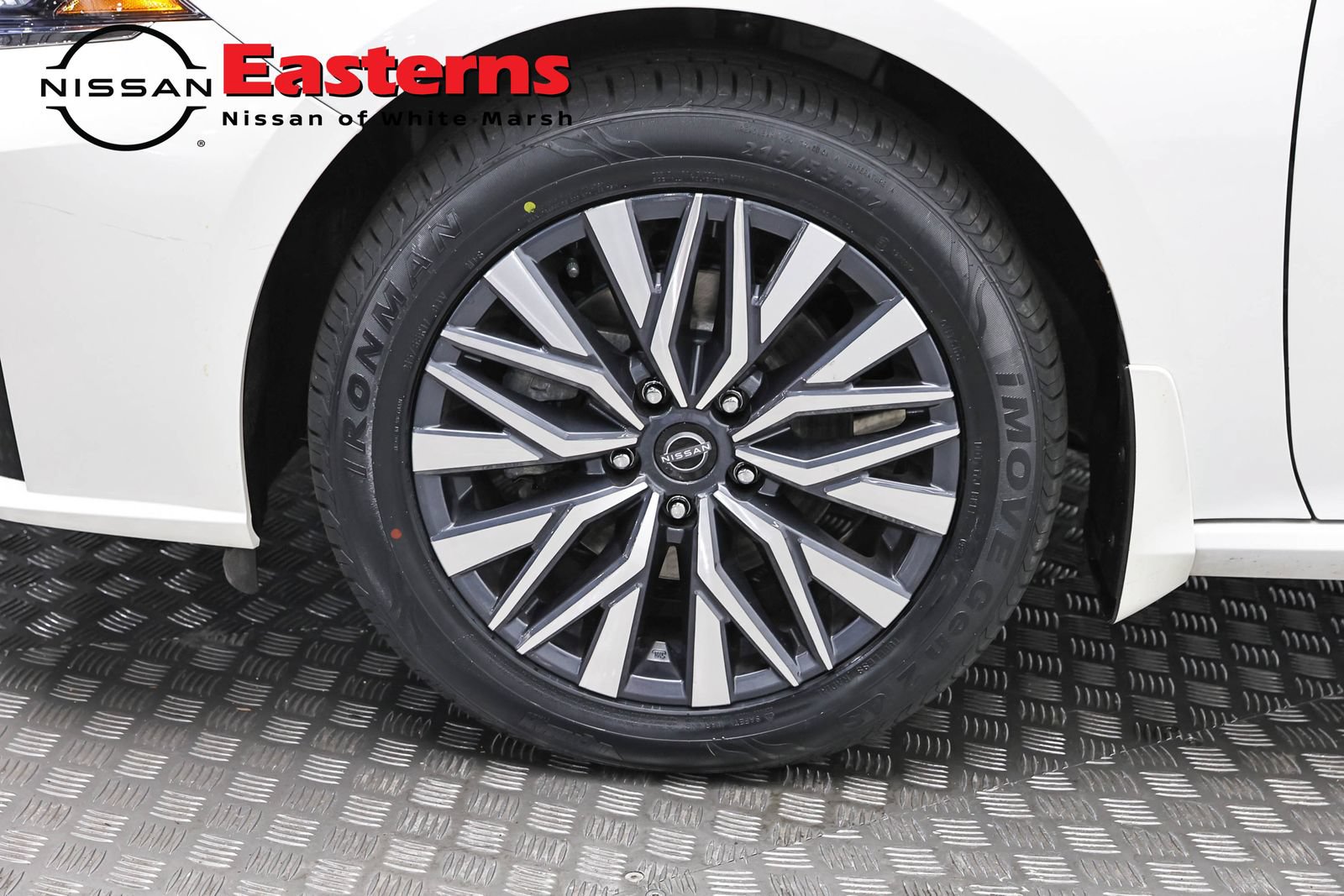 Used 2023 Nissan Altima 2.5 SV w/ SV Premium Package AWD/4WD image 31