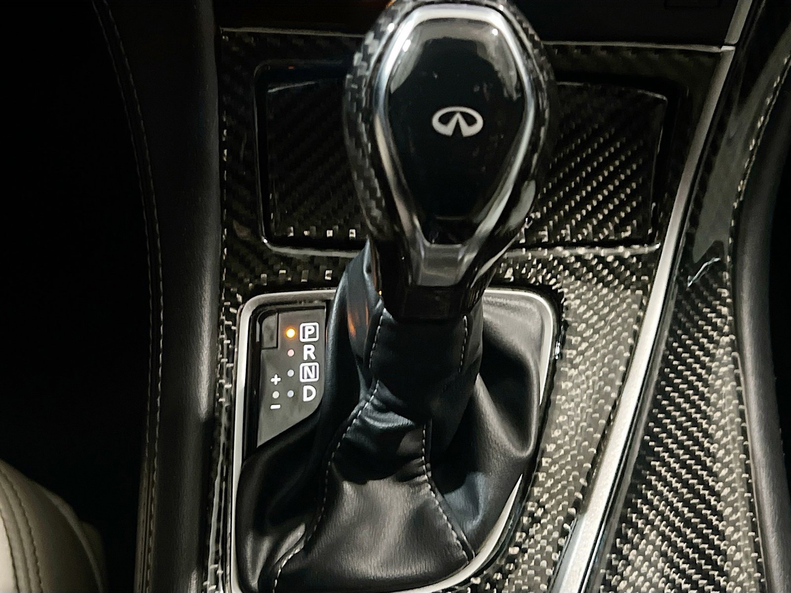 Used 2018 INFINITI Q60 3.0t Luxe w/ Sensory Package 3.0T Luxe RWD image 13