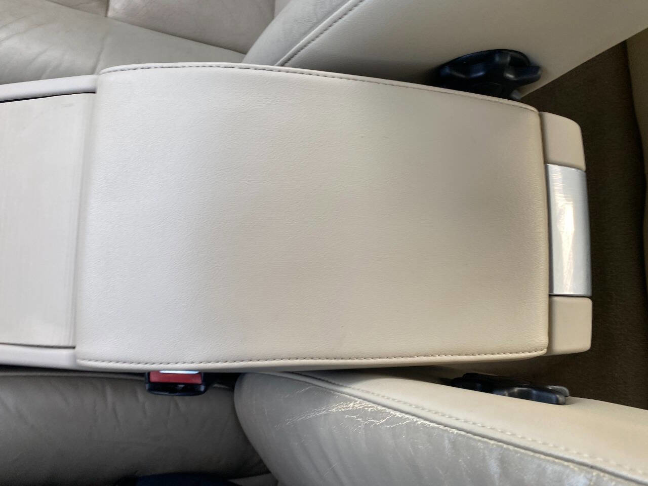 Used 2010 Volvo S80 3.2 image 17