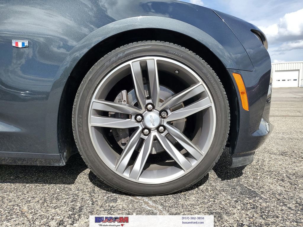 Used 2018 Chevrolet Camaro SS RWD image 5