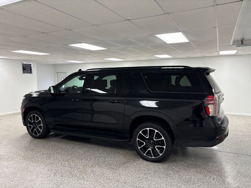 Used 2021 Chevrolet Suburban RST w/ Rear Media and Nav Package AWD/4WD image 5