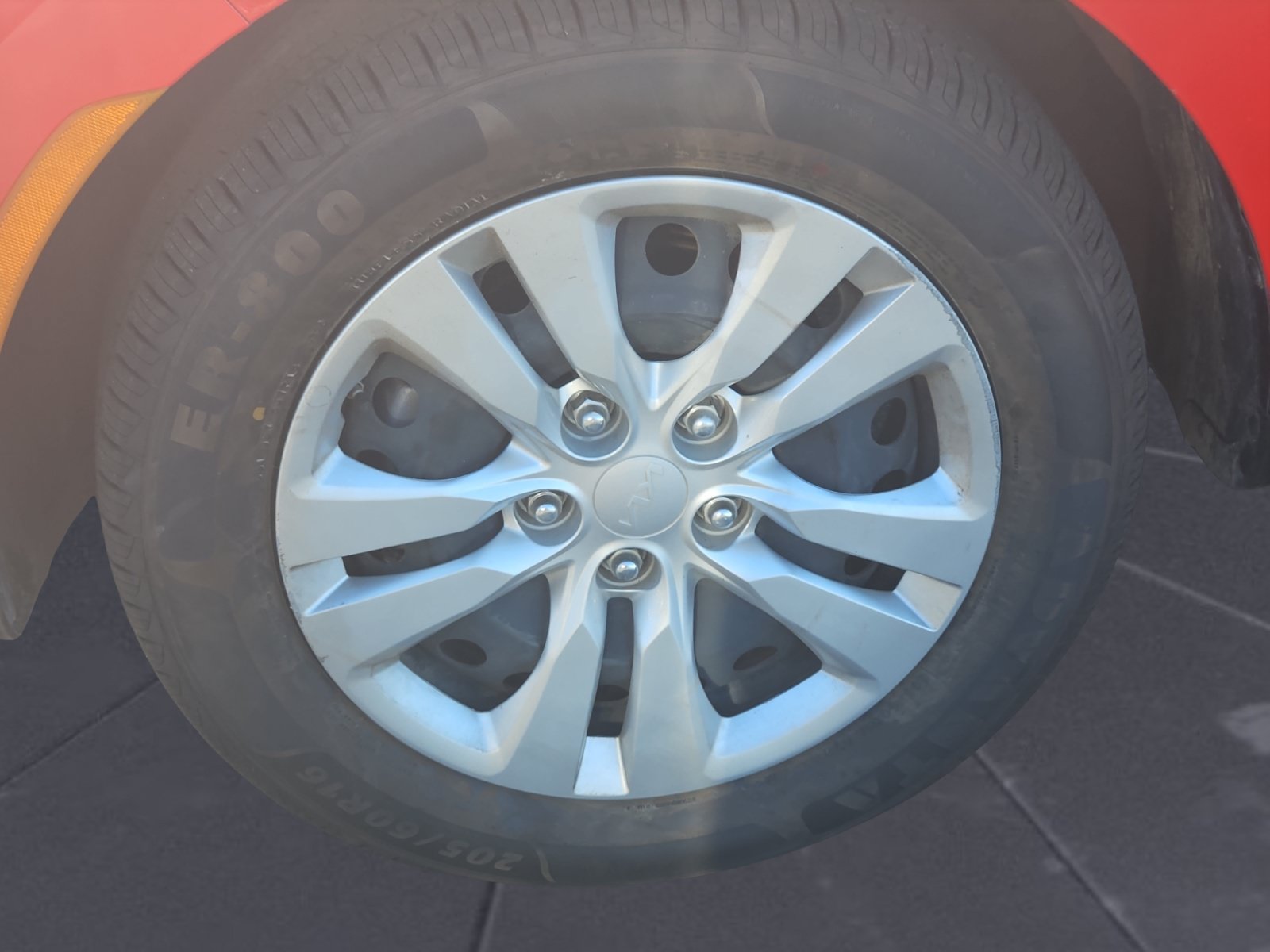 Used 2025 Kia Soul LX FWD image 18