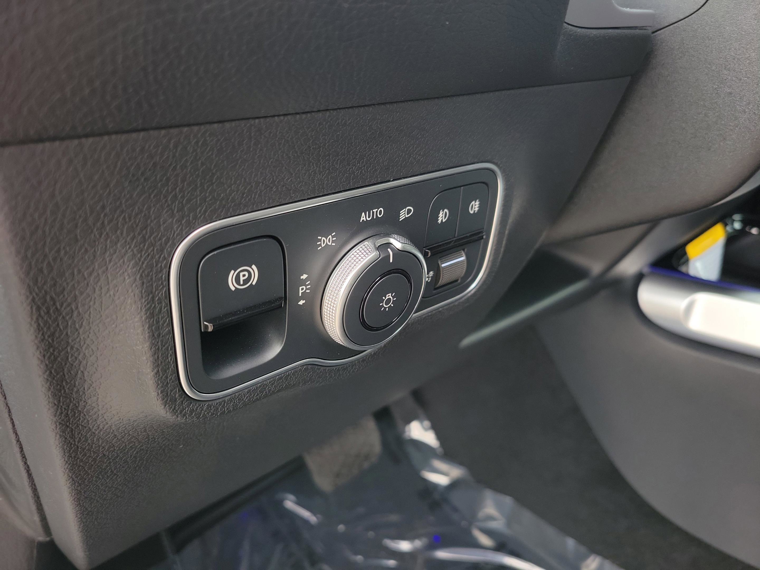 Certified 2026 Mercedes-Benz GLB 250 GLB 250 image 16