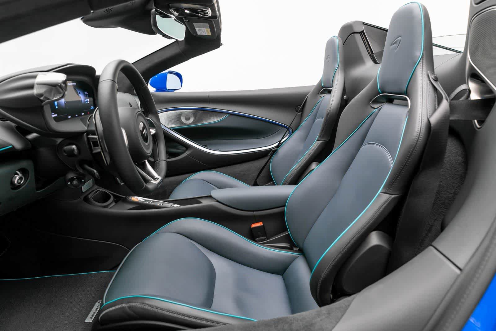 New 2025 McLaren Artura Spider RWD image 11