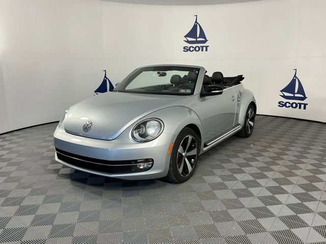 Used 2013 Volkswagen Beetle 2.0T image 9