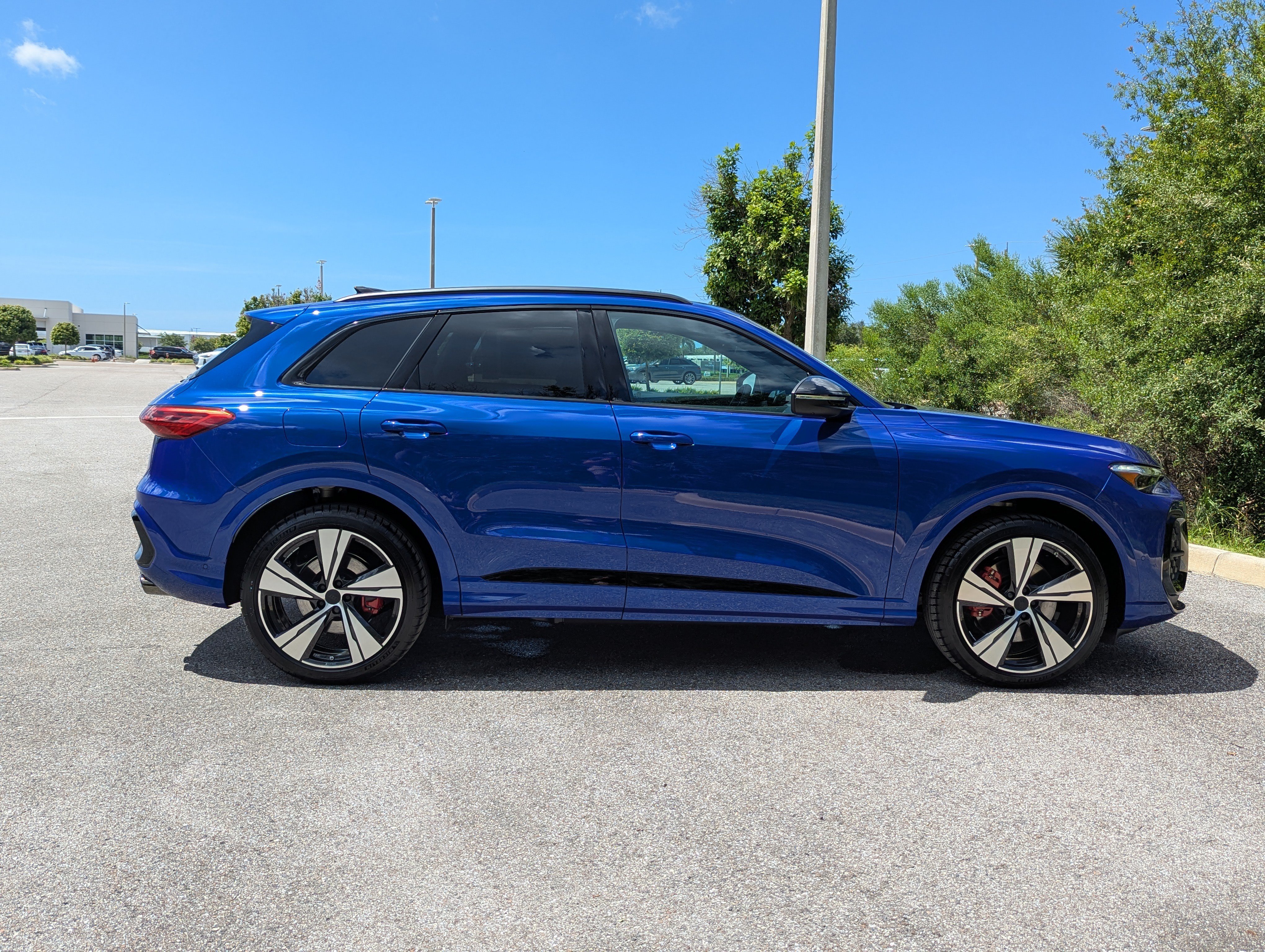 New 2026 Audi SQ5 Premium Plus AWD/4WD image 6
