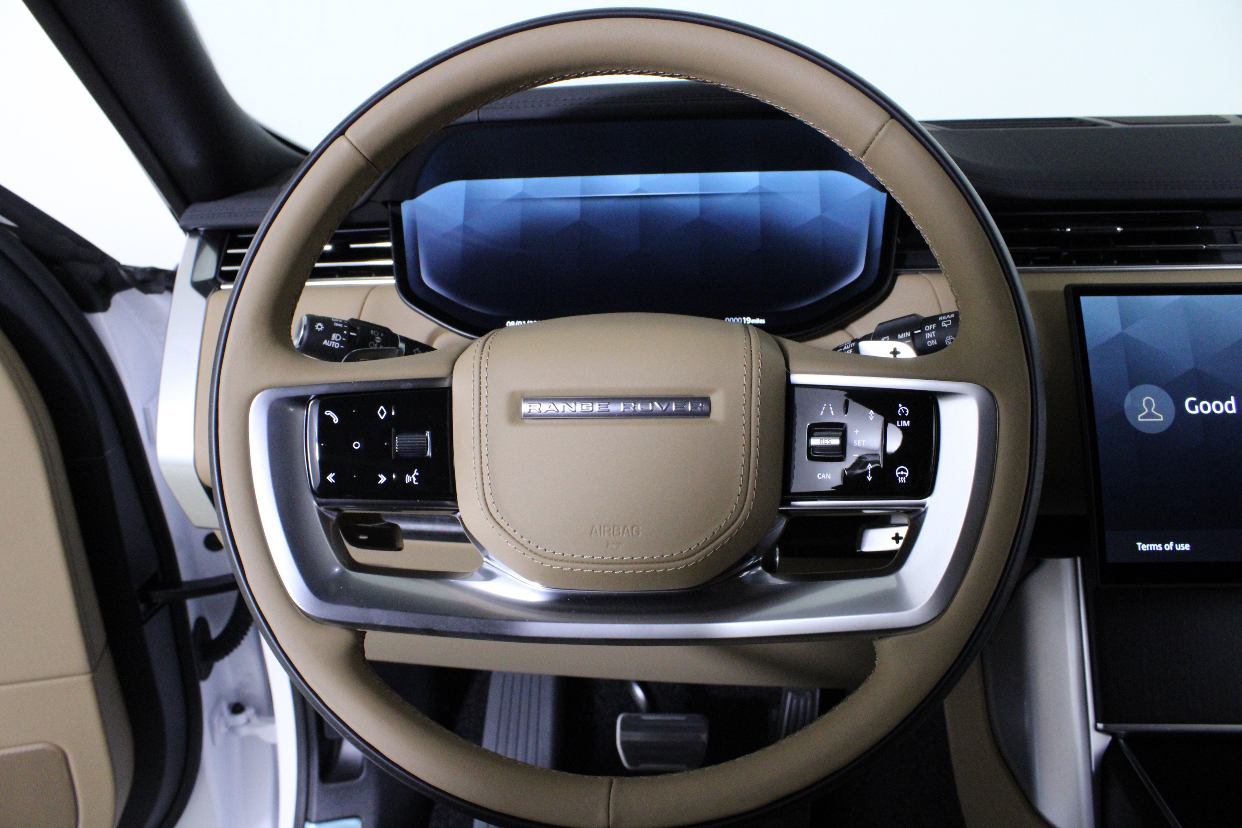 New 2026 Land Rover Range Rover SE image 17