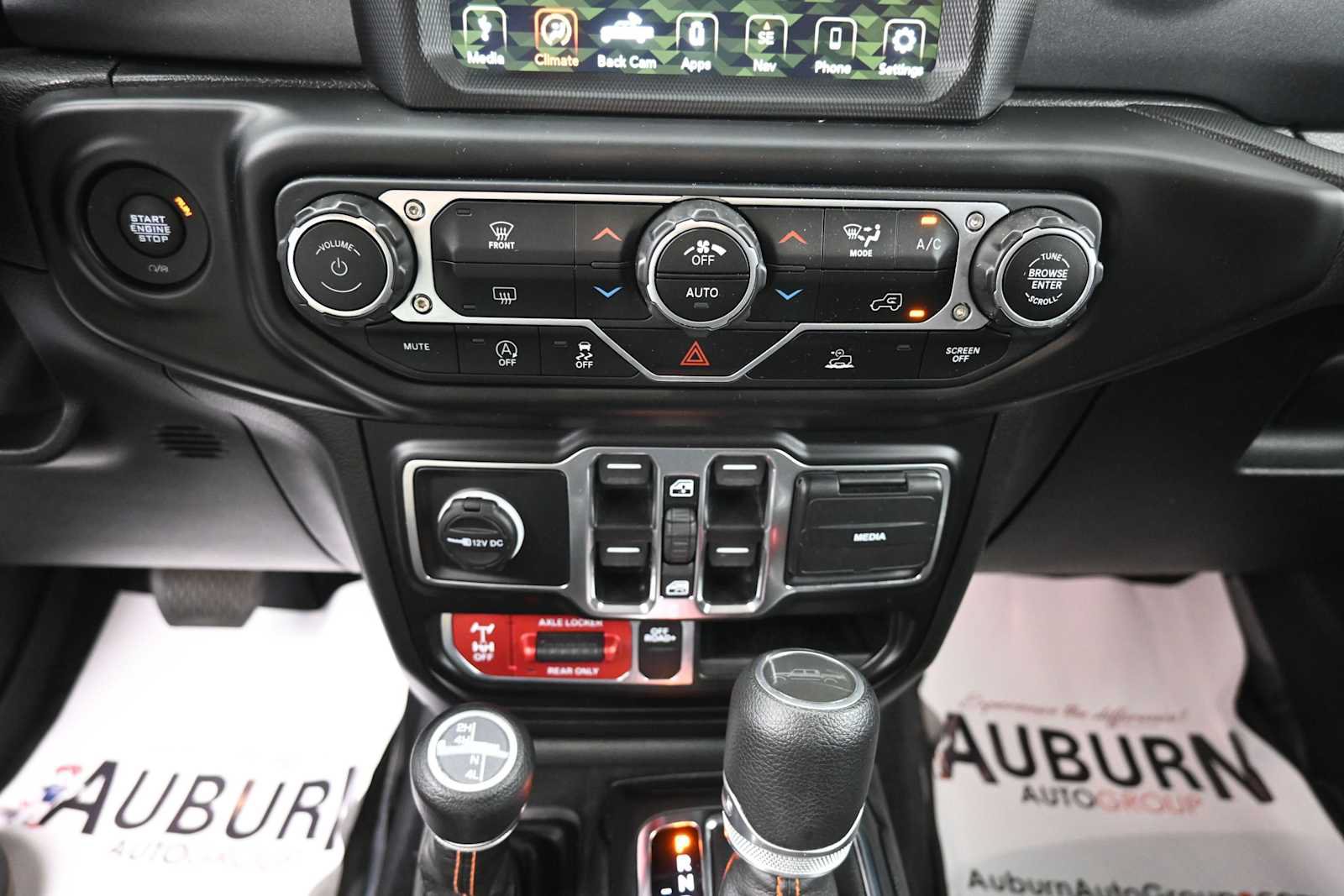Used 2021 Jeep Gladiator Mojave AWD/4WD image 9