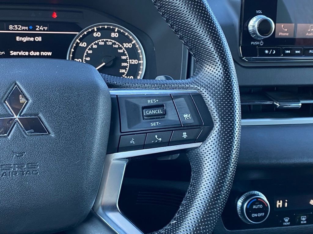 Used 2022 Mitsubishi Outlander SE image 15