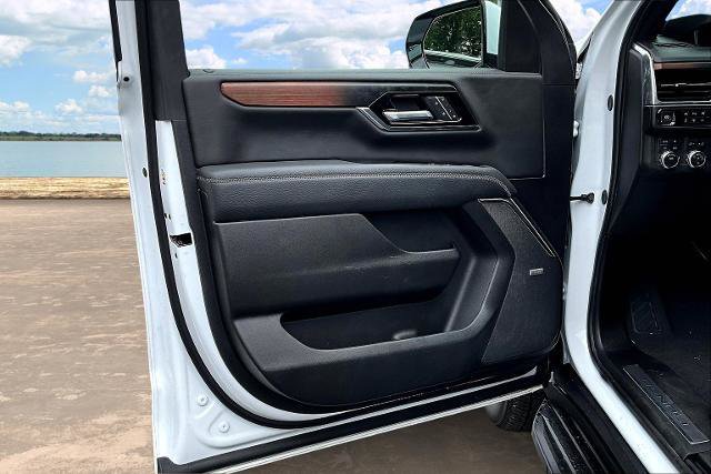 Used 2025 GMC Yukon XL Denali image 20