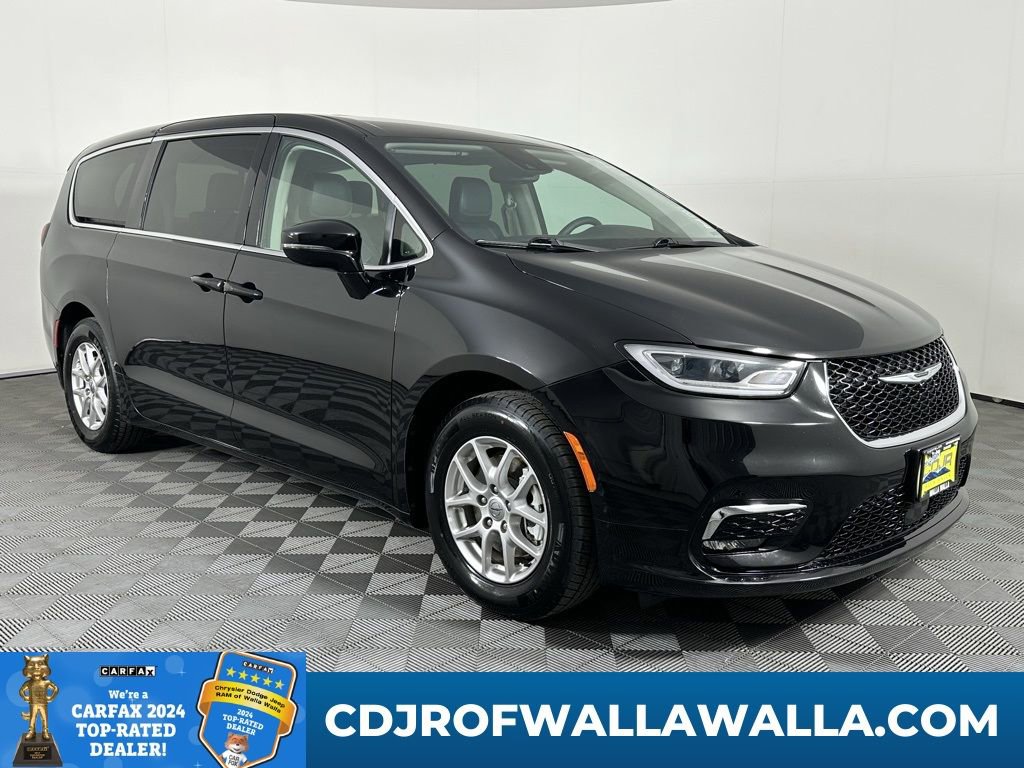 Used 2024 Chrysler Pacifica Touring-L