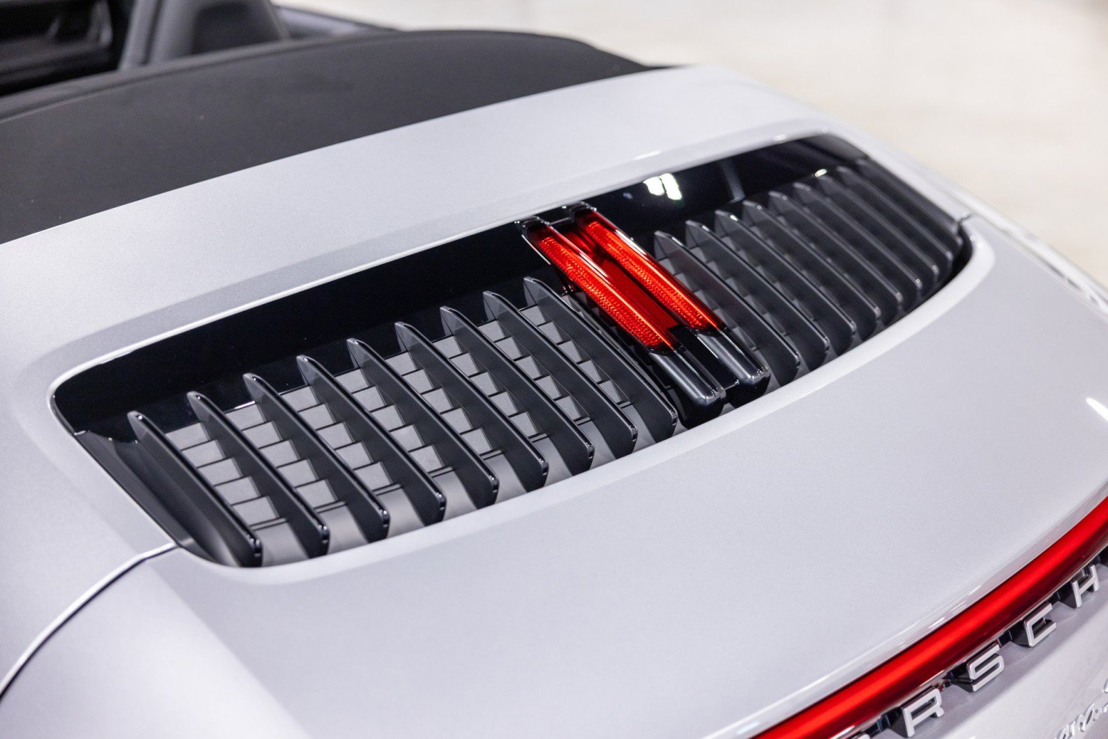 Used 2024 Porsche 911 Carrera S w/ Sport Package image 10