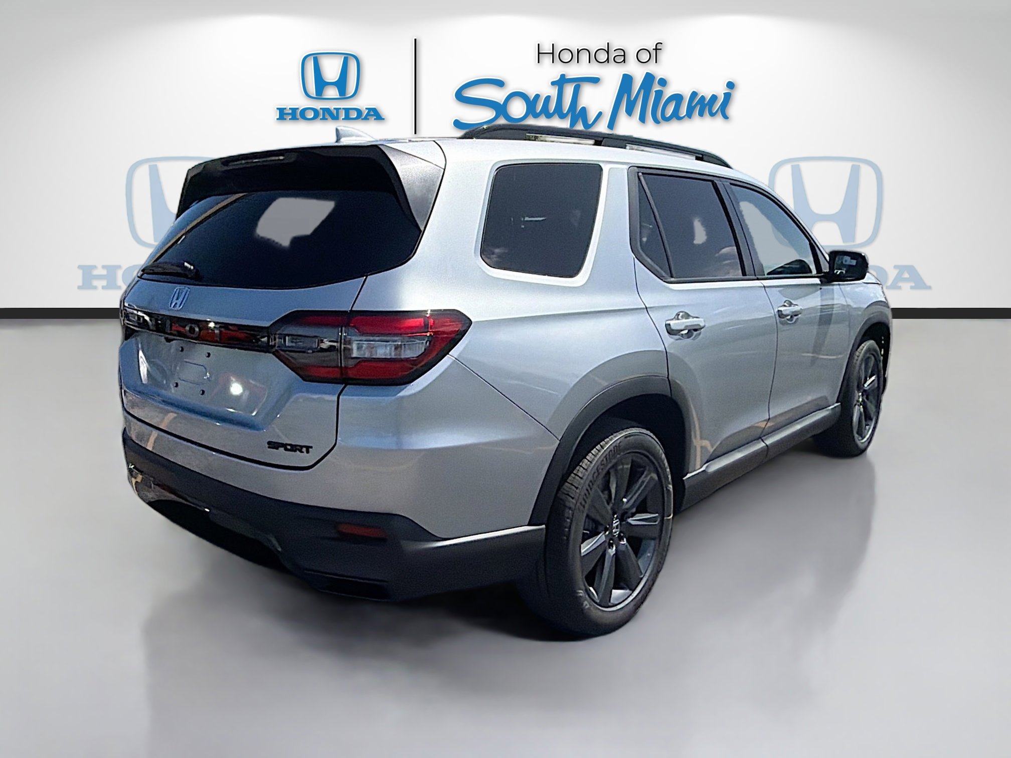 New 2026 Honda Pilot Sport image 7