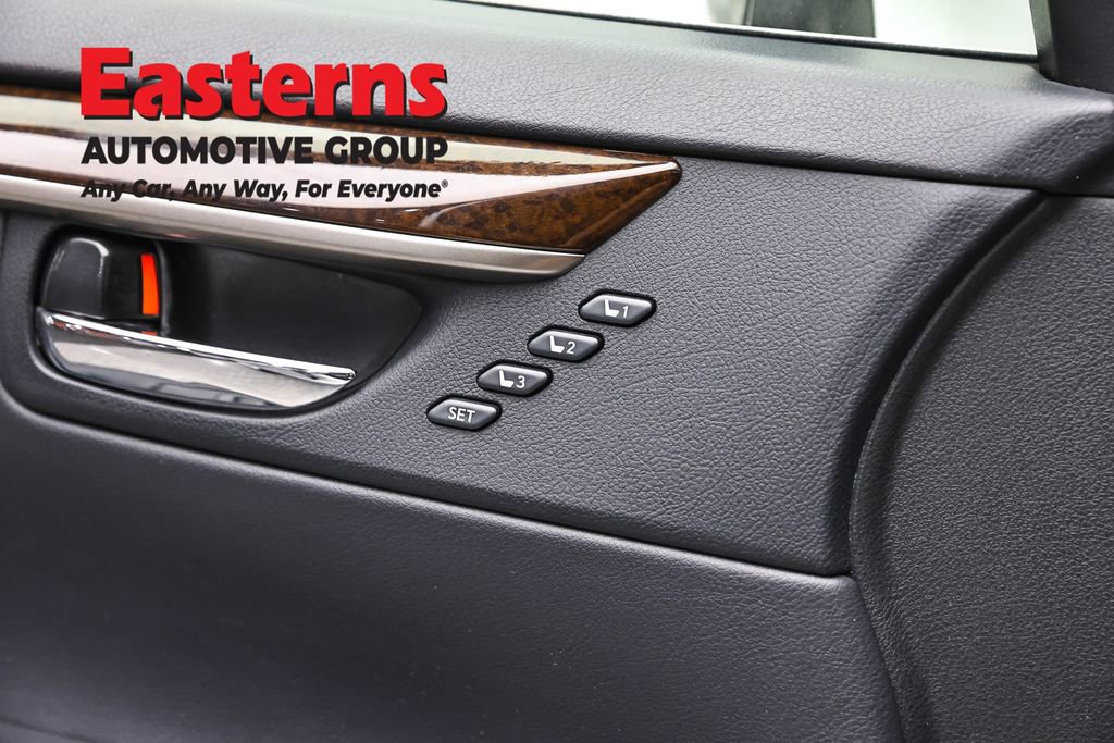 Used 2015 Lexus ES 350 w/ Luxury Package FWD image 22