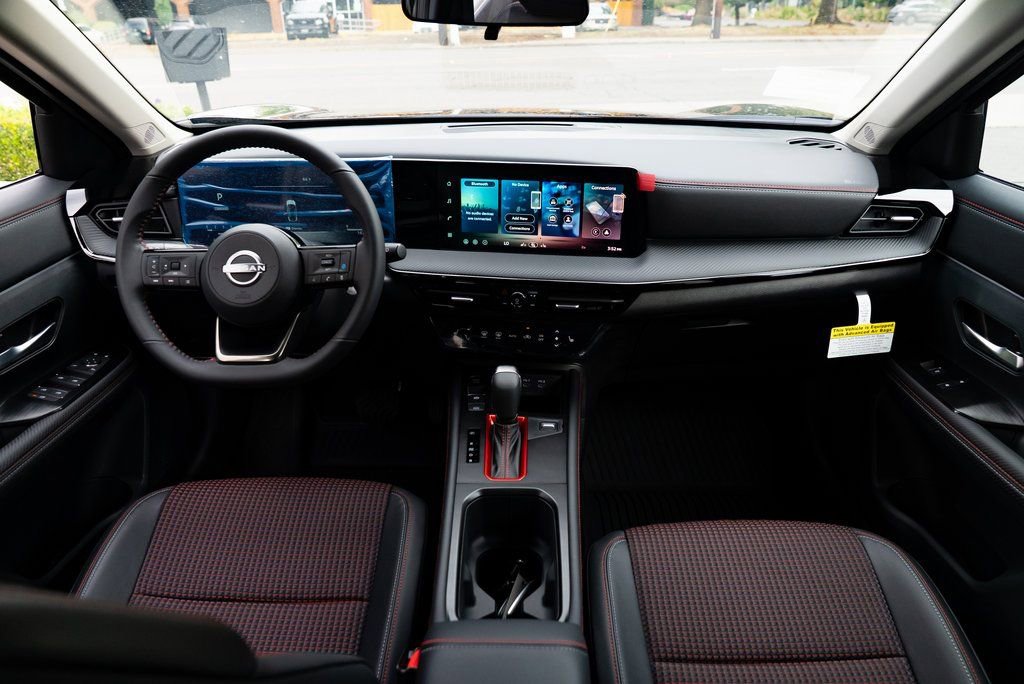 New 2026 Nissan Kicks SR w/ Cold Weather Package image 8