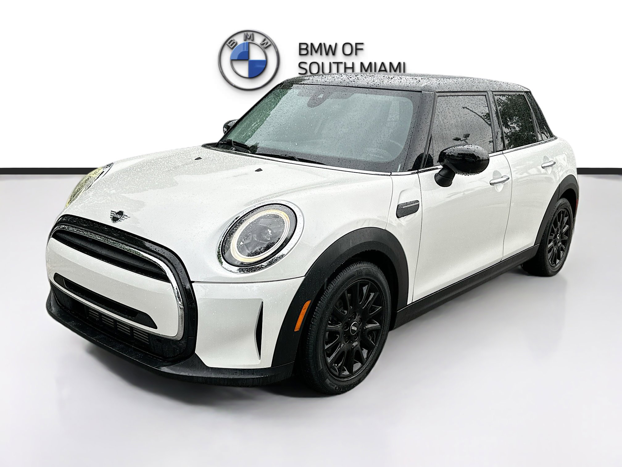 Used 2023 MINI Cooper 4-Door Hardtop FWD image 3