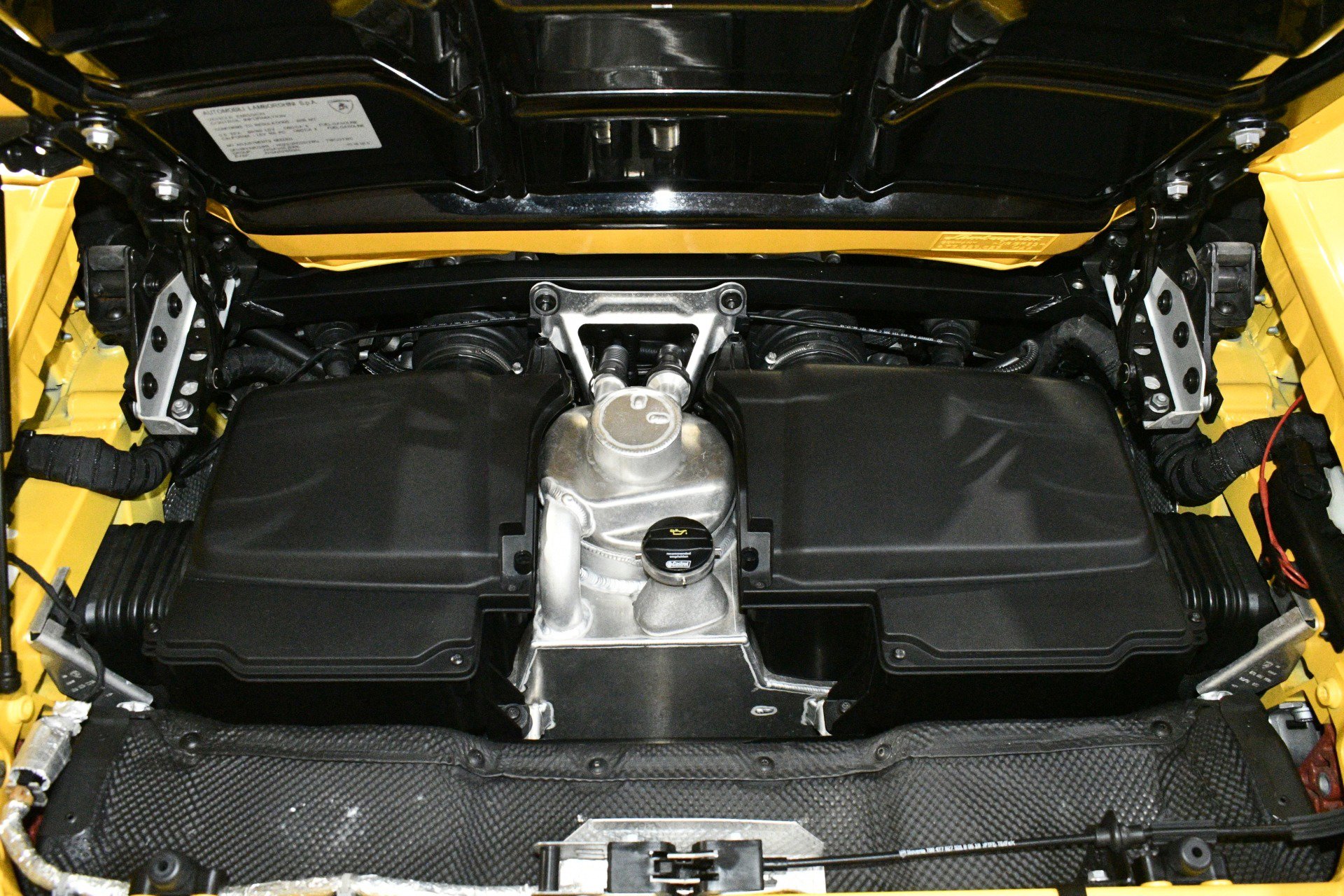 Used 2018 Lamborghini Huracan LP 580-2 image 92