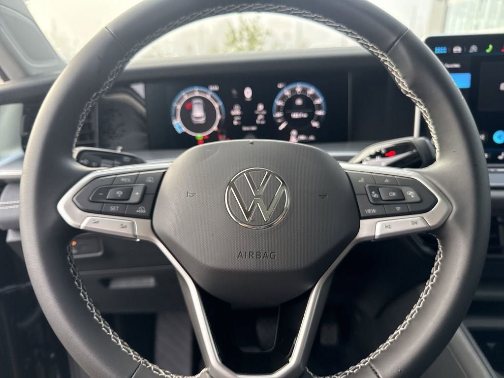 New 2026 Volkswagen Tiguan SE AWD/4WD image 17