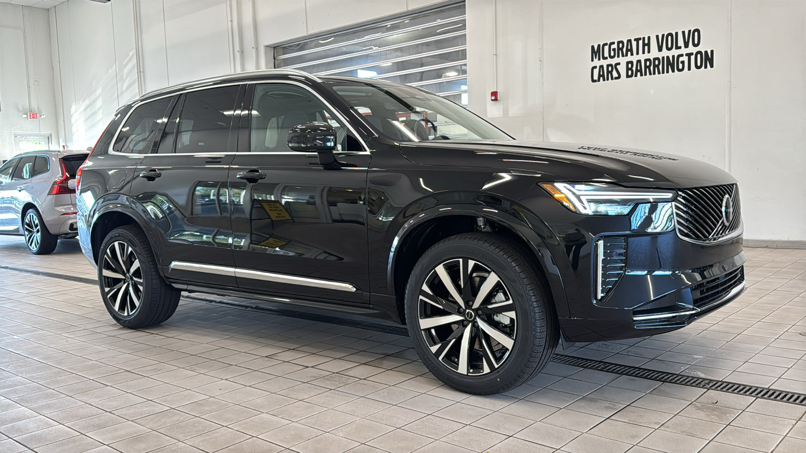 New 2026 Volvo XC90 B5 Core AWD/4WD image 3