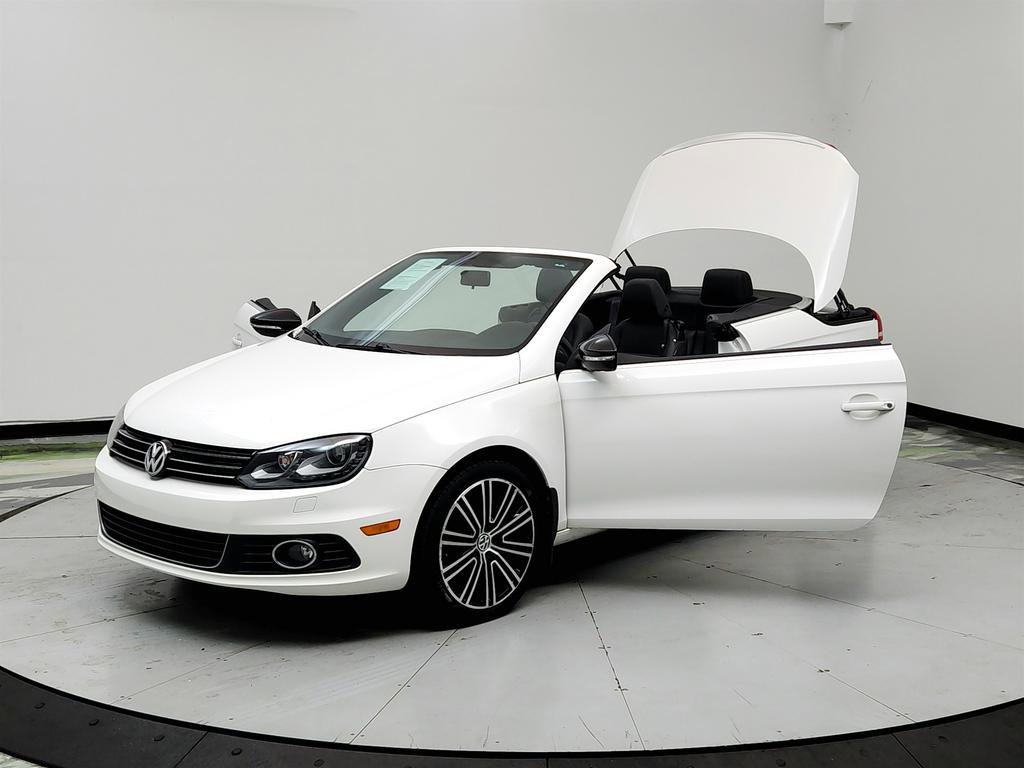 Used 2013 Volkswagen Eos w/ Sport Package image 9