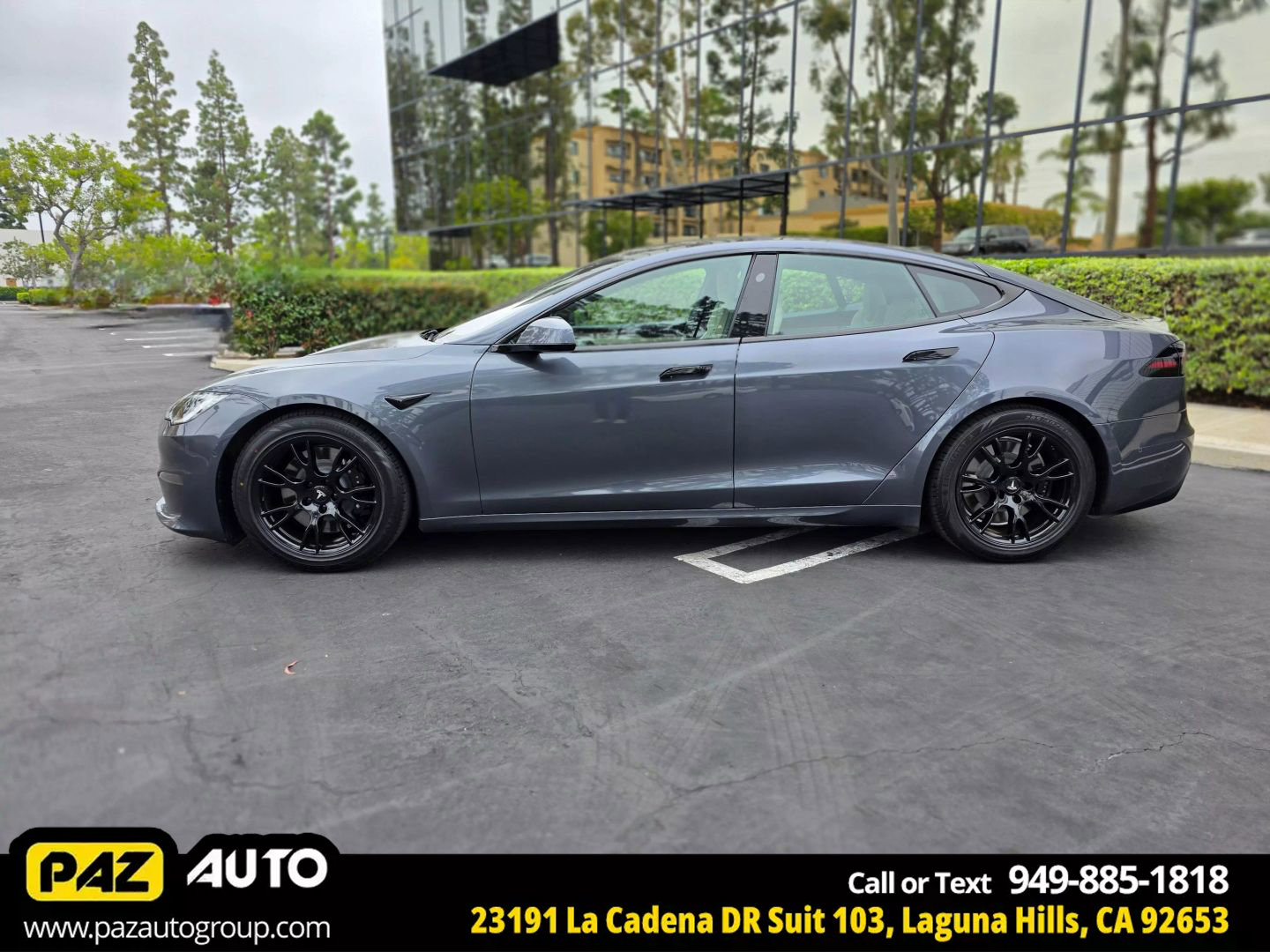Used 2022 Tesla Model S image 2