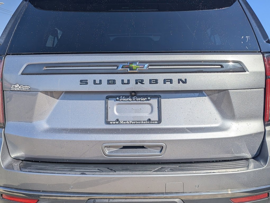 Used 2022 Chevrolet Suburban Z71 w/ Luxury Package image 10