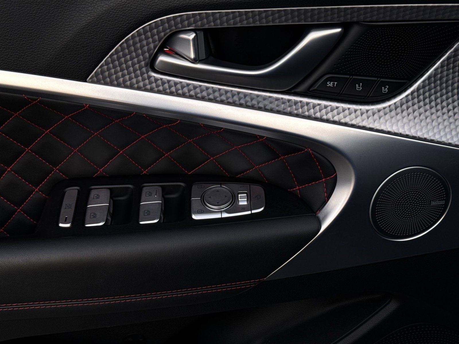 Used 2023 Genesis G70 3.3T w/ Sport Prestige Package image 15