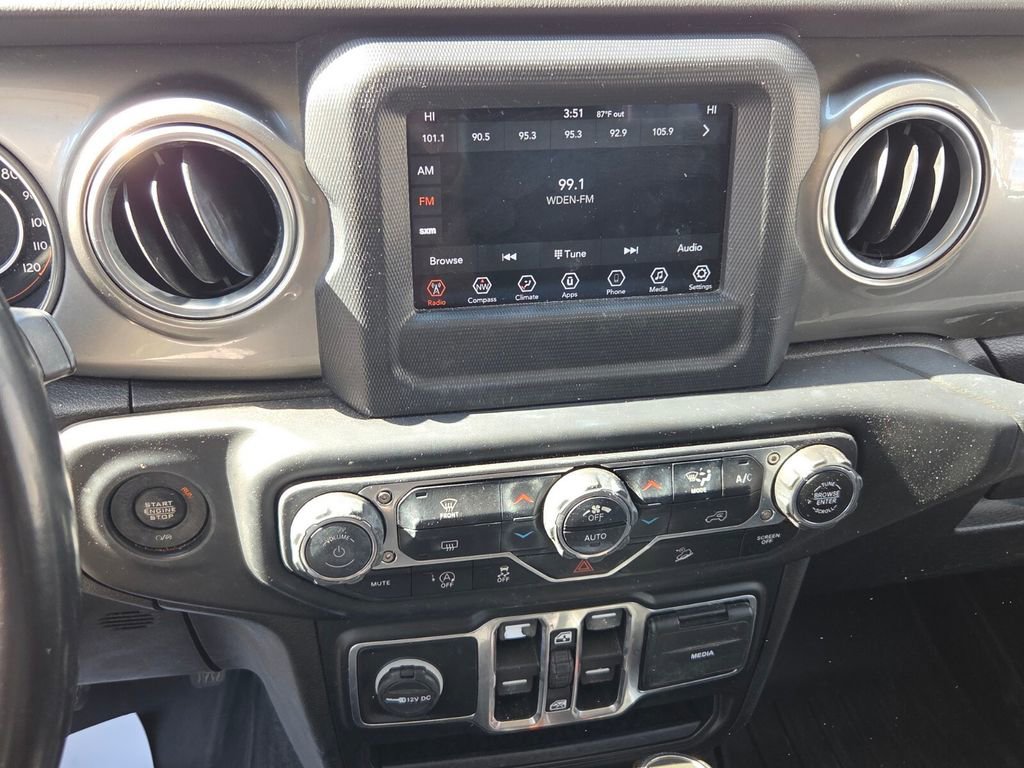 Used 2020 Jeep Wrangler Unlimited Sahara image 17