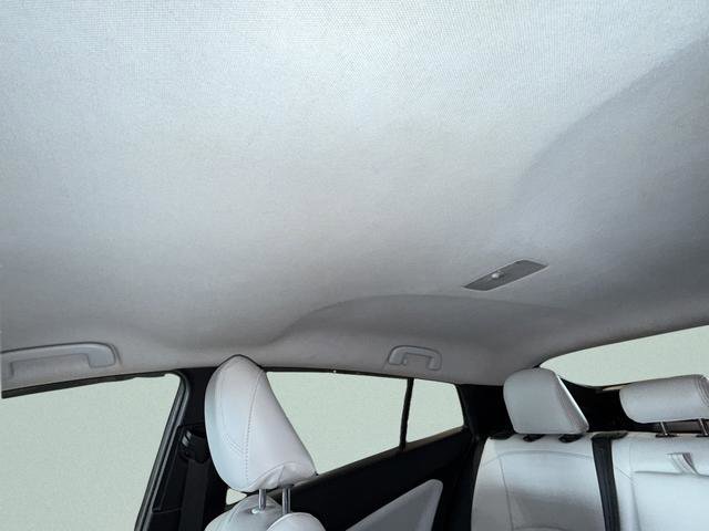 Used 2017 Toyota Prius Three image 40