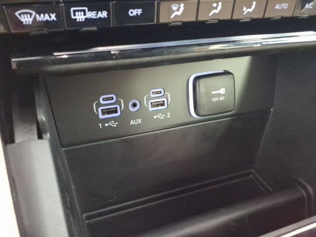 Used 2023 Jeep Grand Cherokee L Limited AWD/4WD image 27