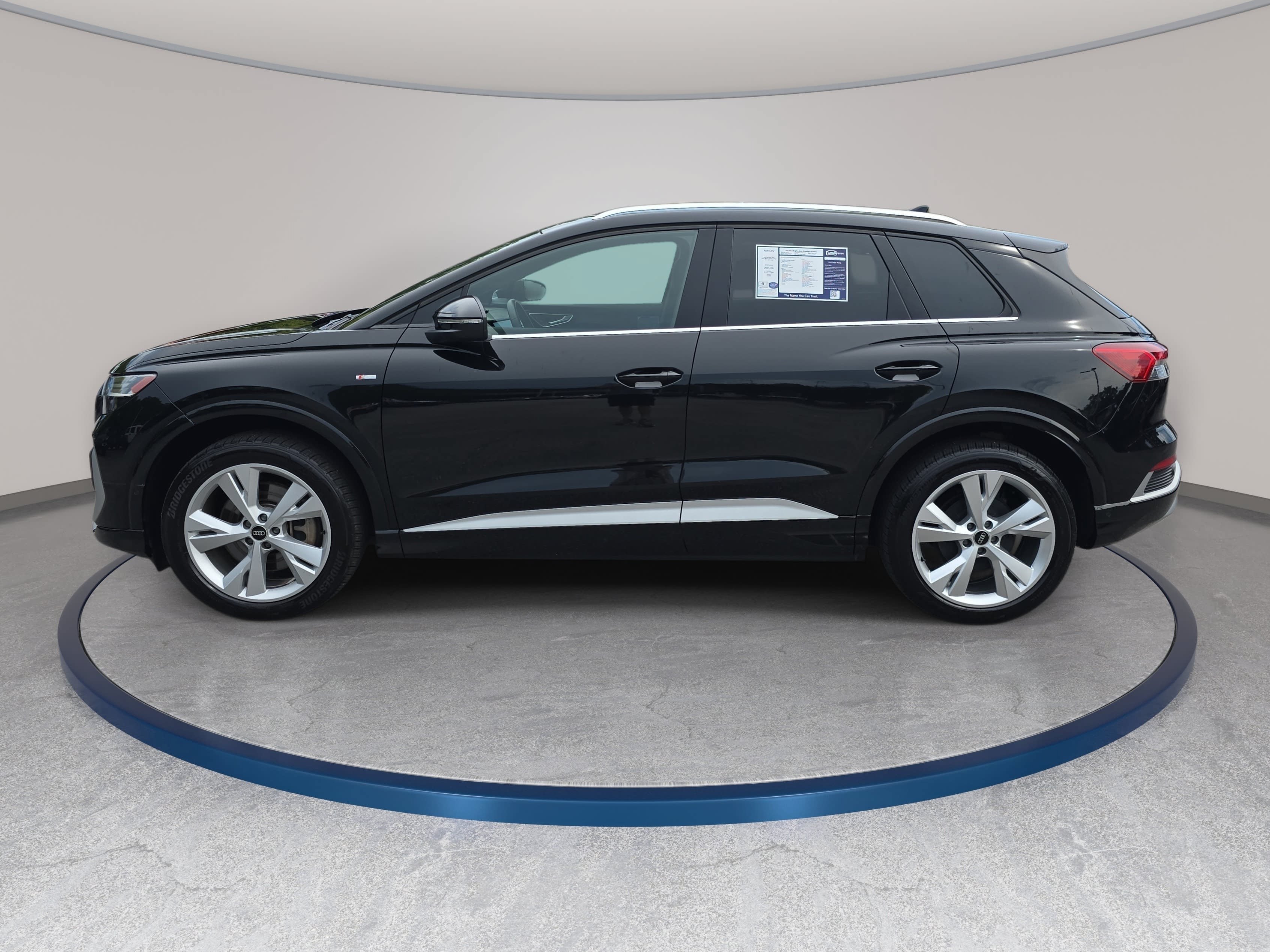 Used 2023 Audi Q4 e-tron Prestige w/ 20" Wheel Package AWD/4WD image 8