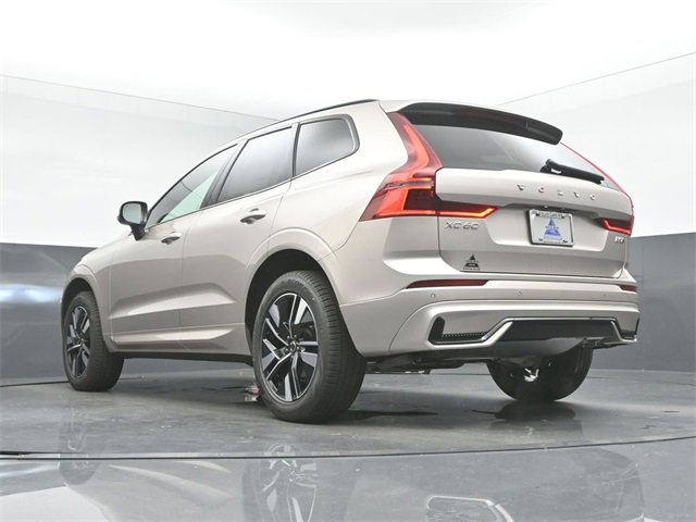 New 2026 Volvo XC60 B5 Core w/ Climate Package image 41