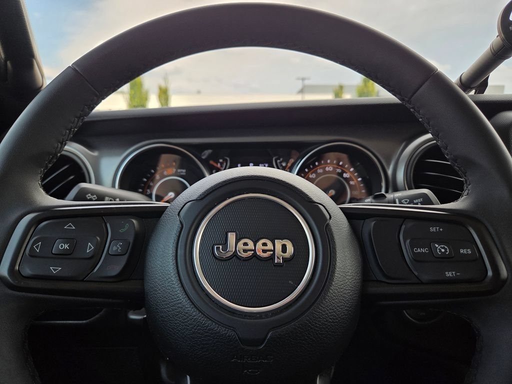 Used 2023 Jeep Wrangler Unlimited Sport AWD/4WD image 34