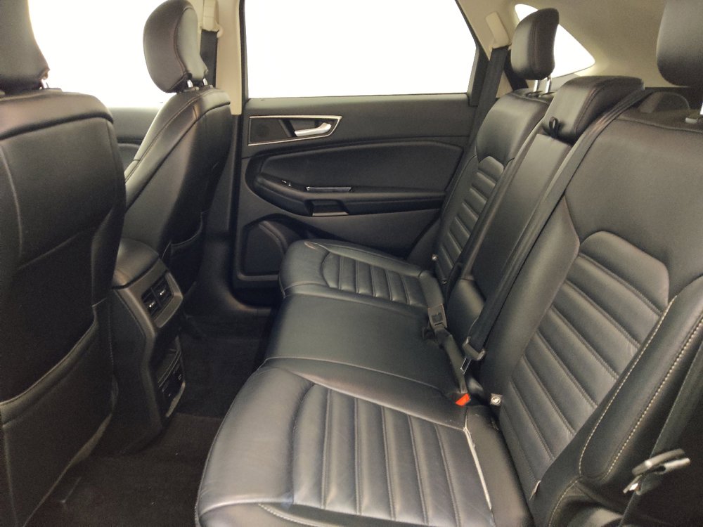 Used 2016 Ford Edge SEL w/ Equipment Group 201A FWD image 18