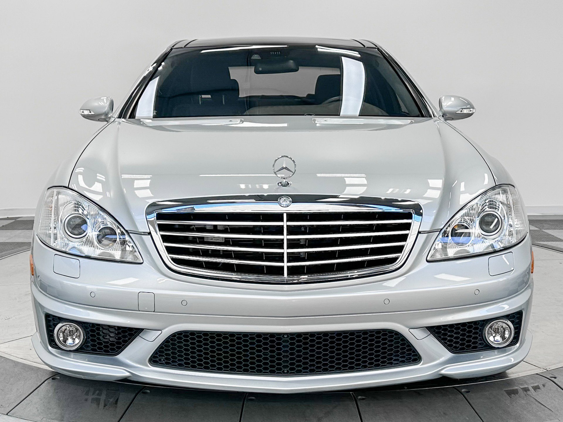 Used 2009 Mercedes-Benz S 63 AMG image 4