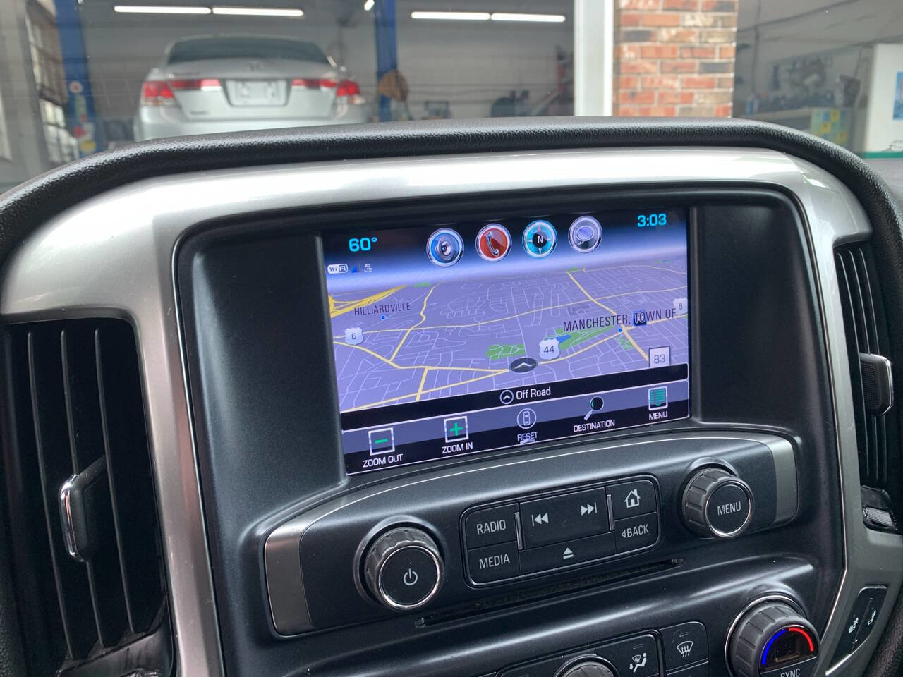 Used 2018 Chevrolet Silverado 1500 LT w/ All Star Edition AWD/4WD image 29