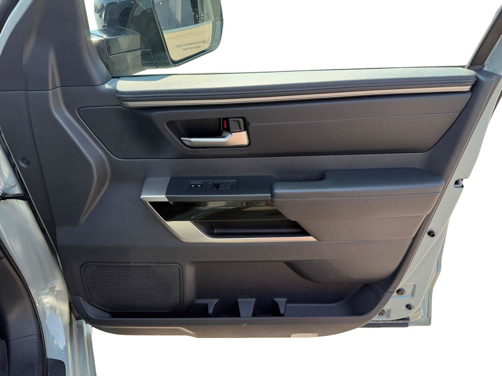 Used 2025 Toyota Tundra Platinum AWD/4WD image 25
